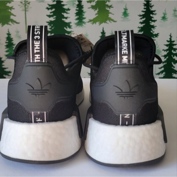 NEW 9.5 Mens NMD_R1 Primeblue Adidas. - Picture 2 of 10